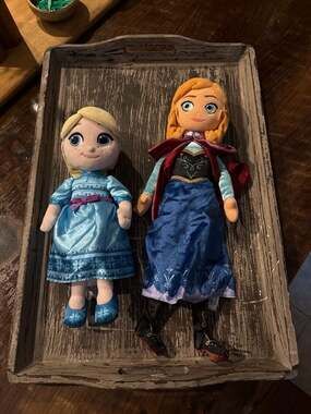 Disney Store Frozen Plush Doll Set Anna and Toddler Elsa 2-Piece